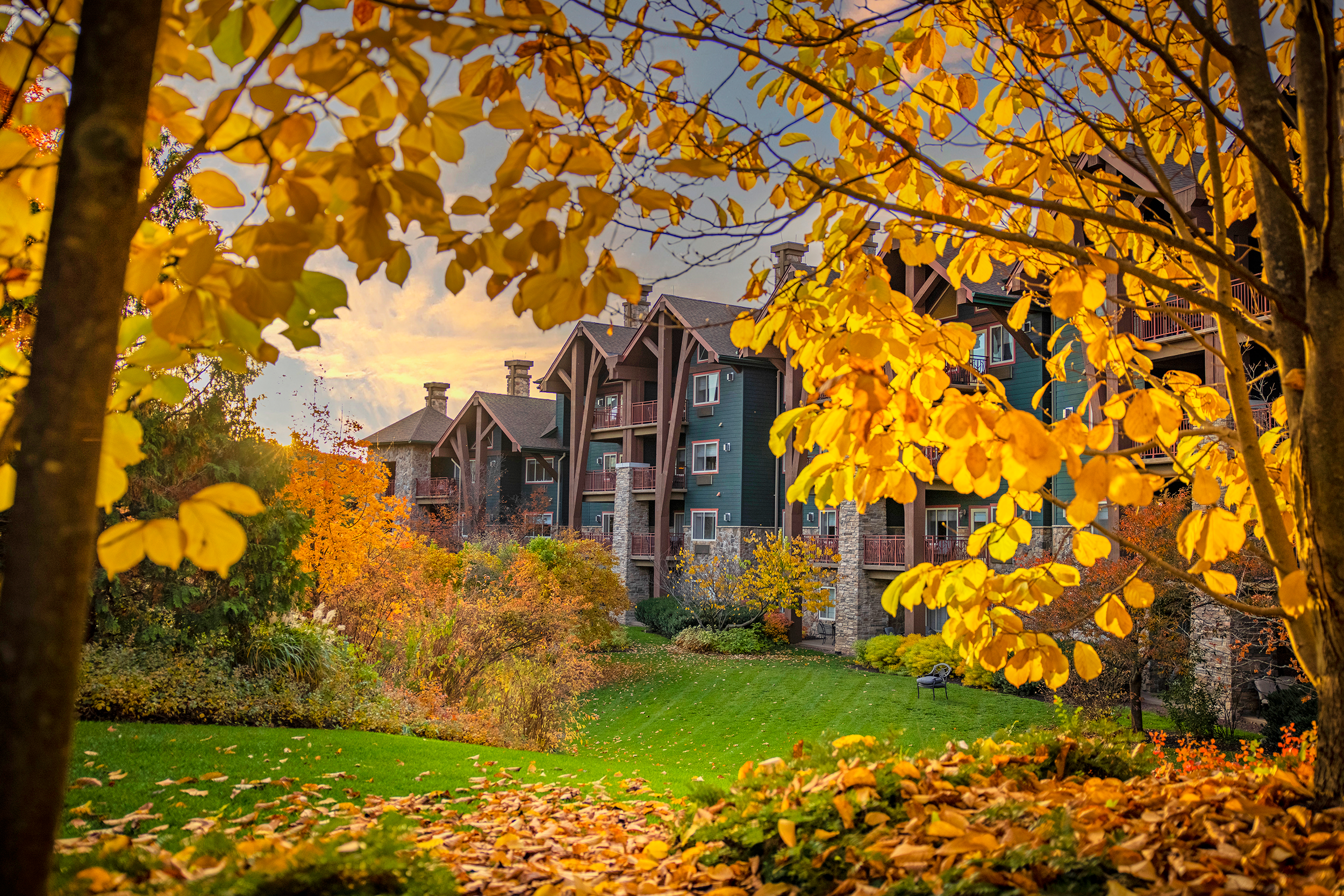 Grand Cascades Lodge in Autumn,Fall.