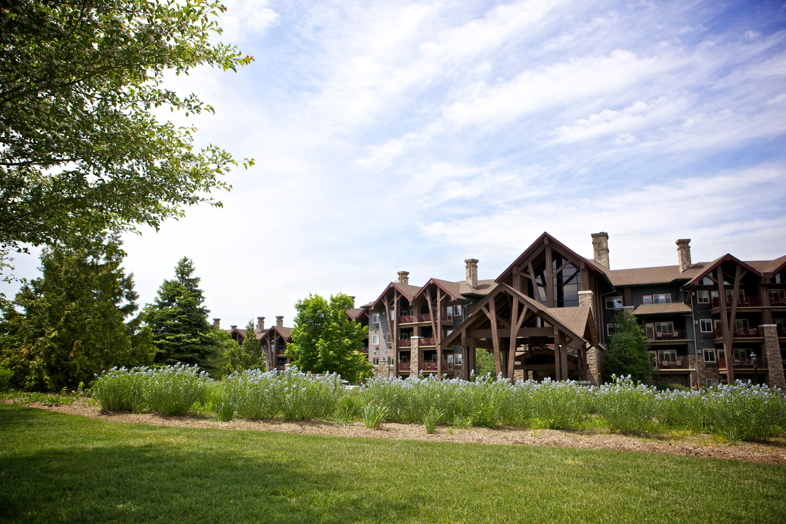 Grand Cascades Lodge