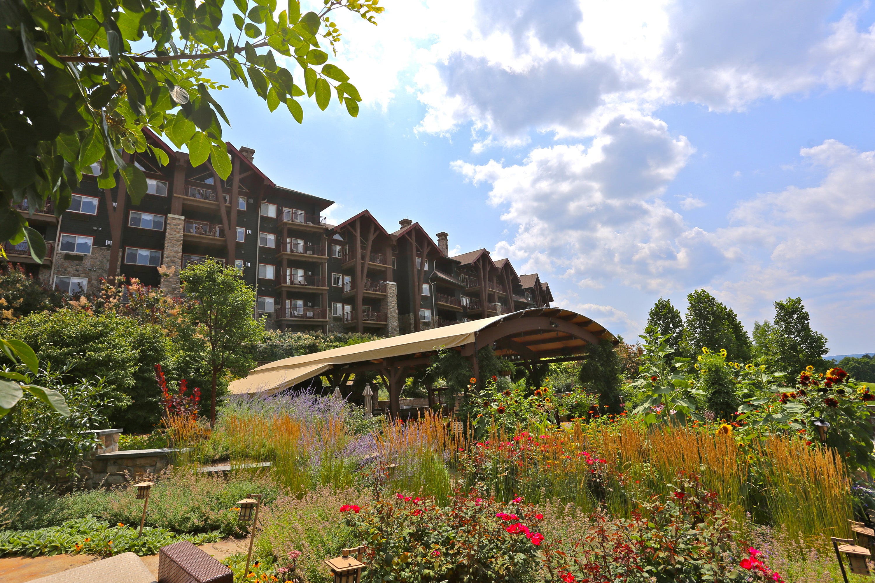 Exterior of Chef's Garden and Grand Cascades Lodge