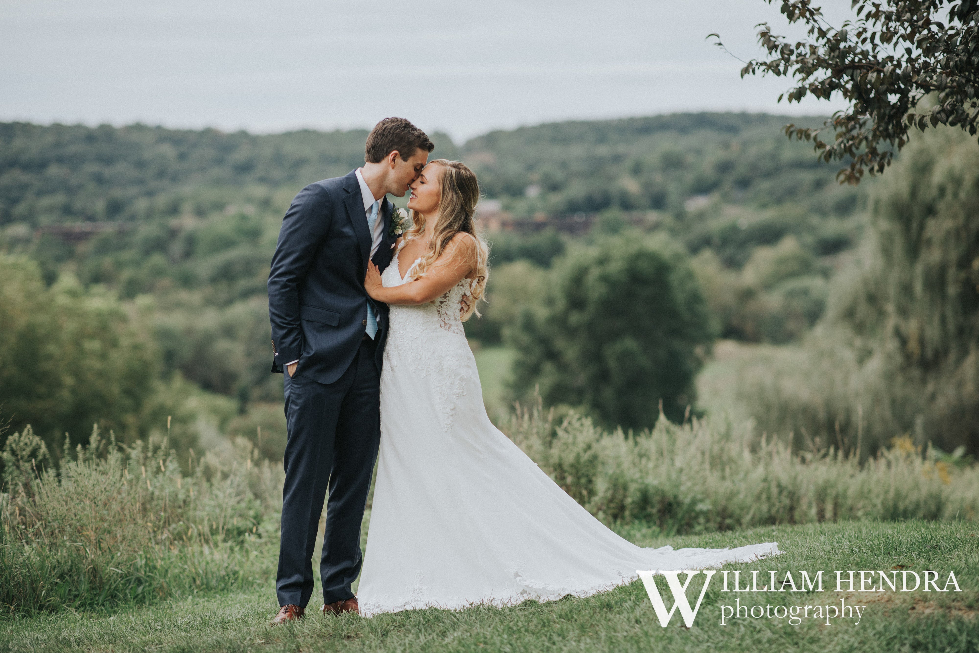 Wedding couple at Minerals Hotel