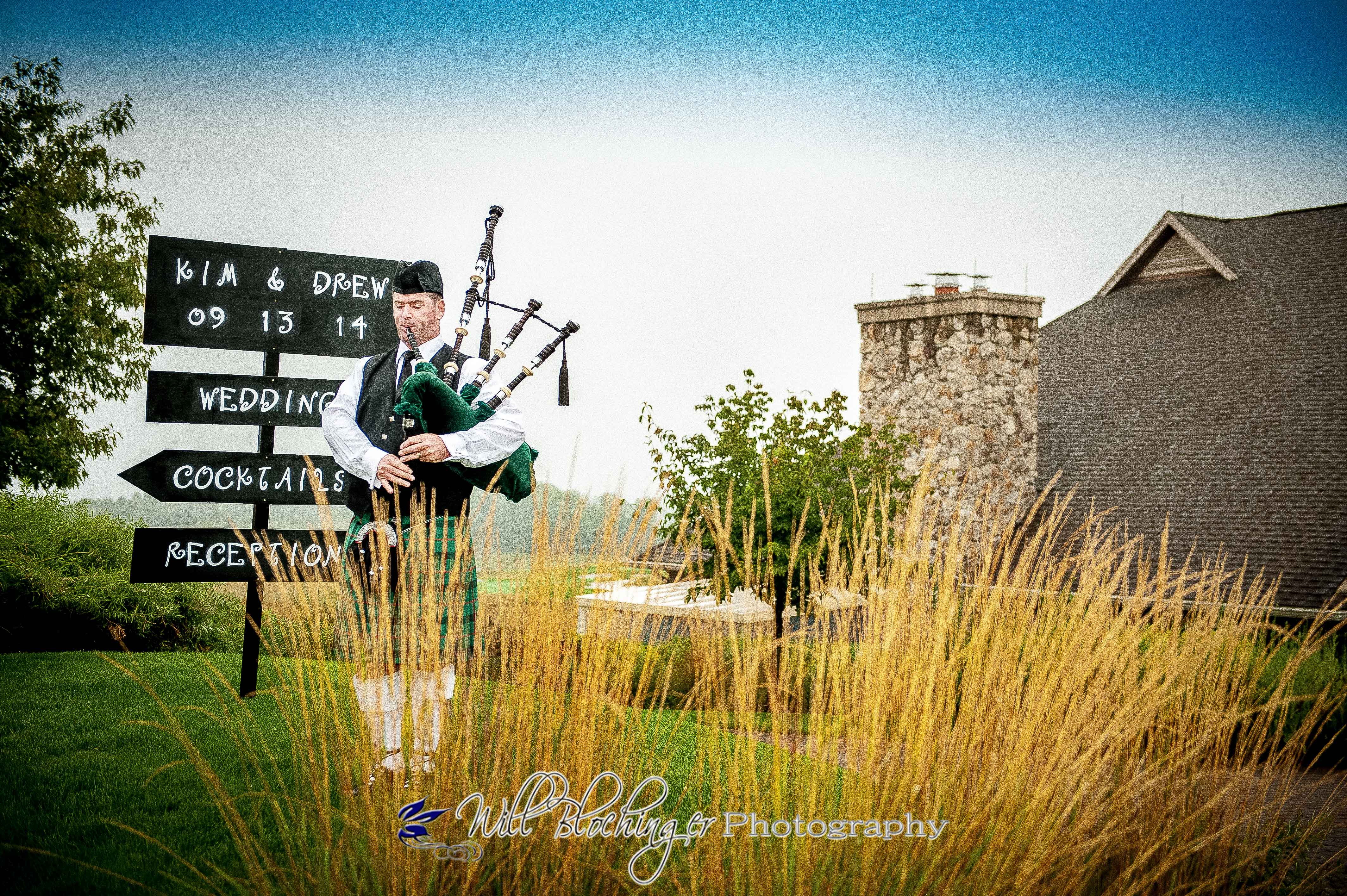 Bagpiper playing at wedding at Ballyowen golf club