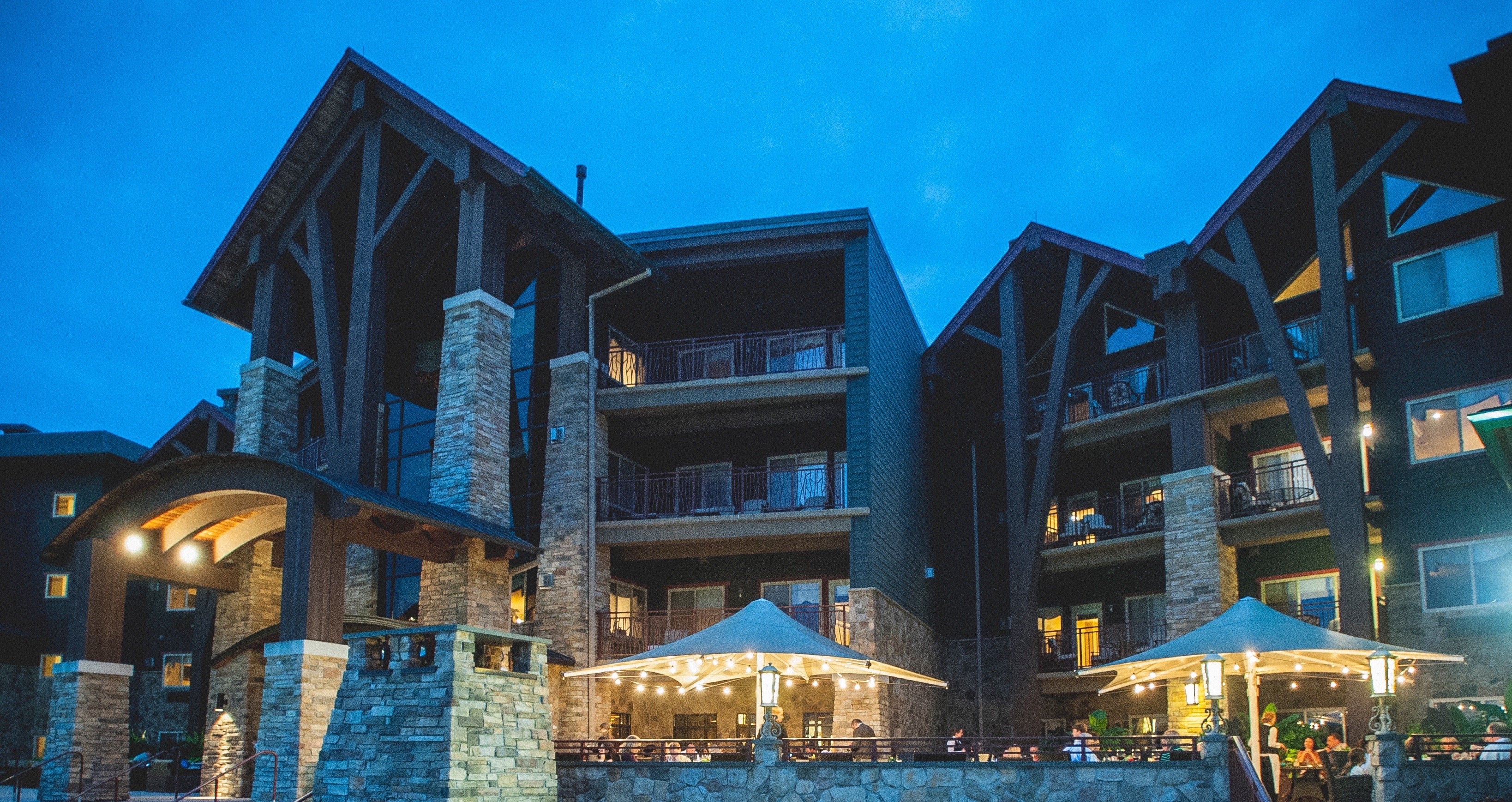 Springs Bistro Outdoor Overview