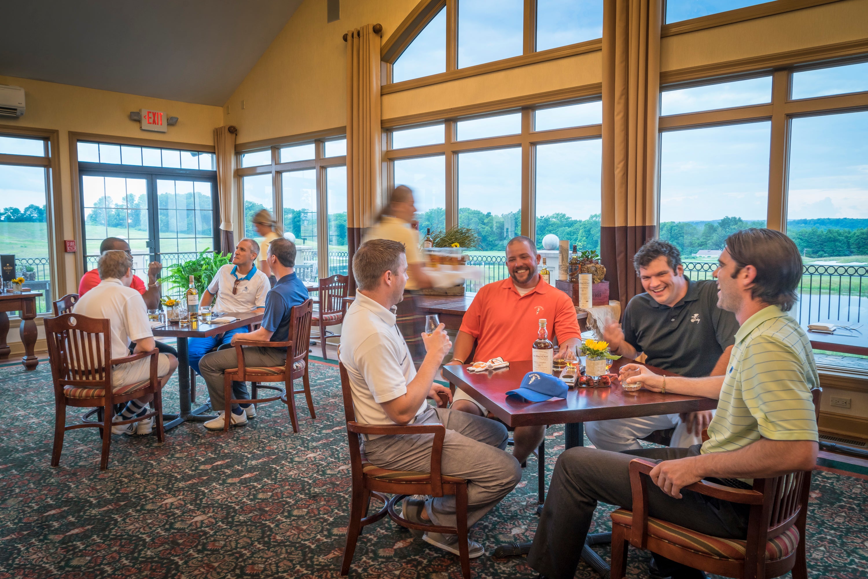 Owen's Pub Indoor Dining