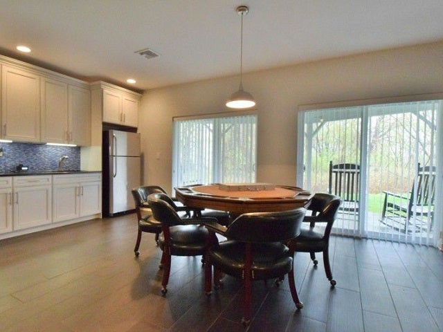 Grand Villa poker table