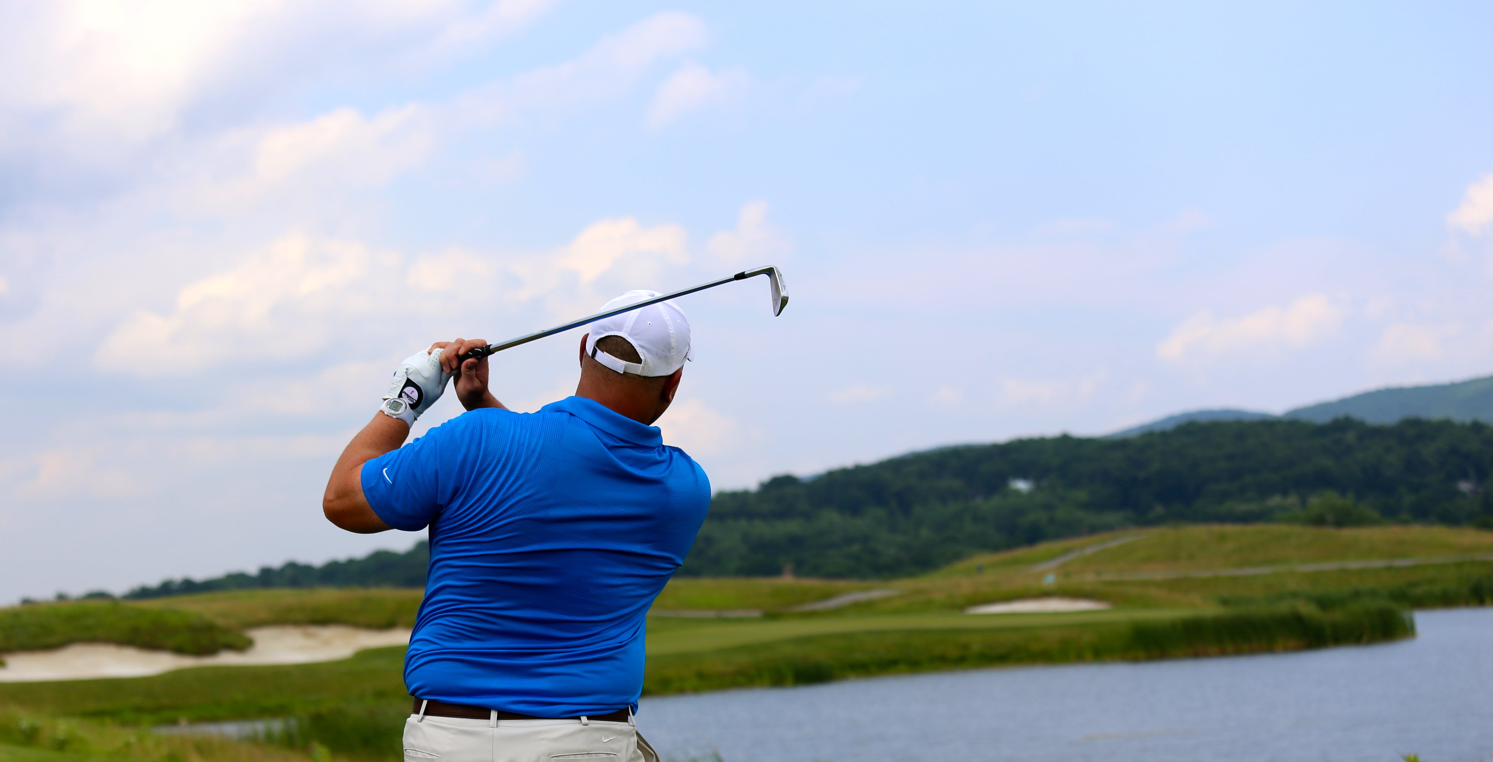 Golfer playing at golf resort near NYC