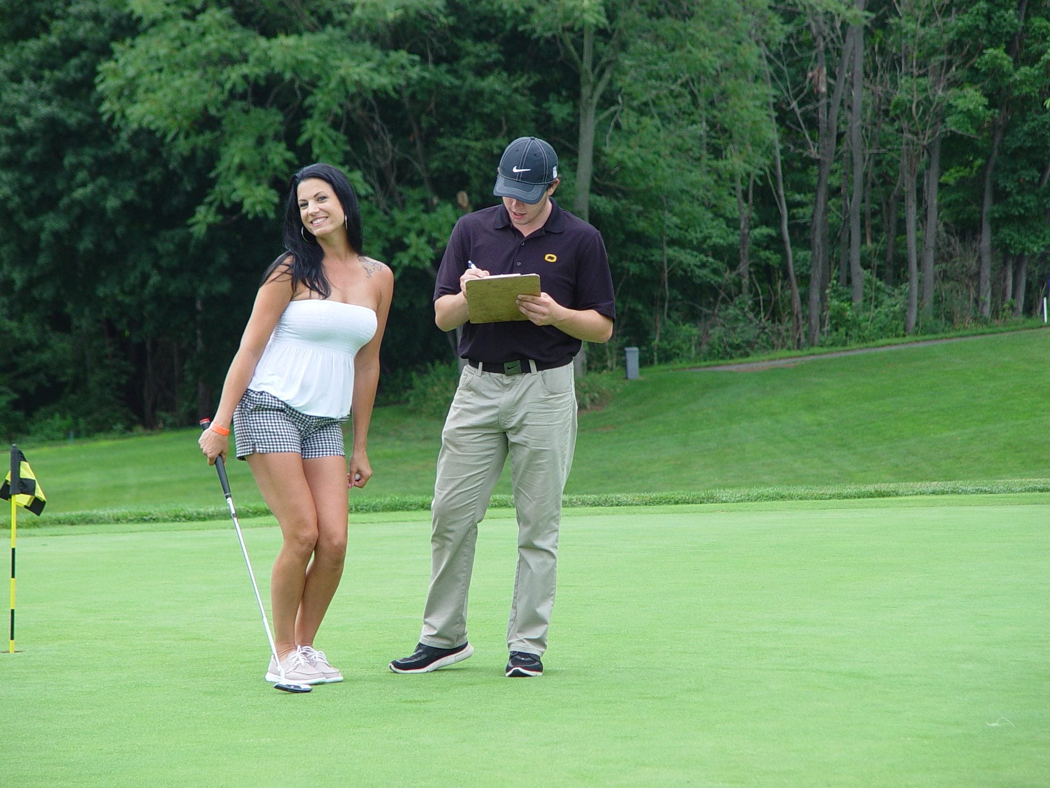 Black Bear Bourbon &amp; BBQ putting contest