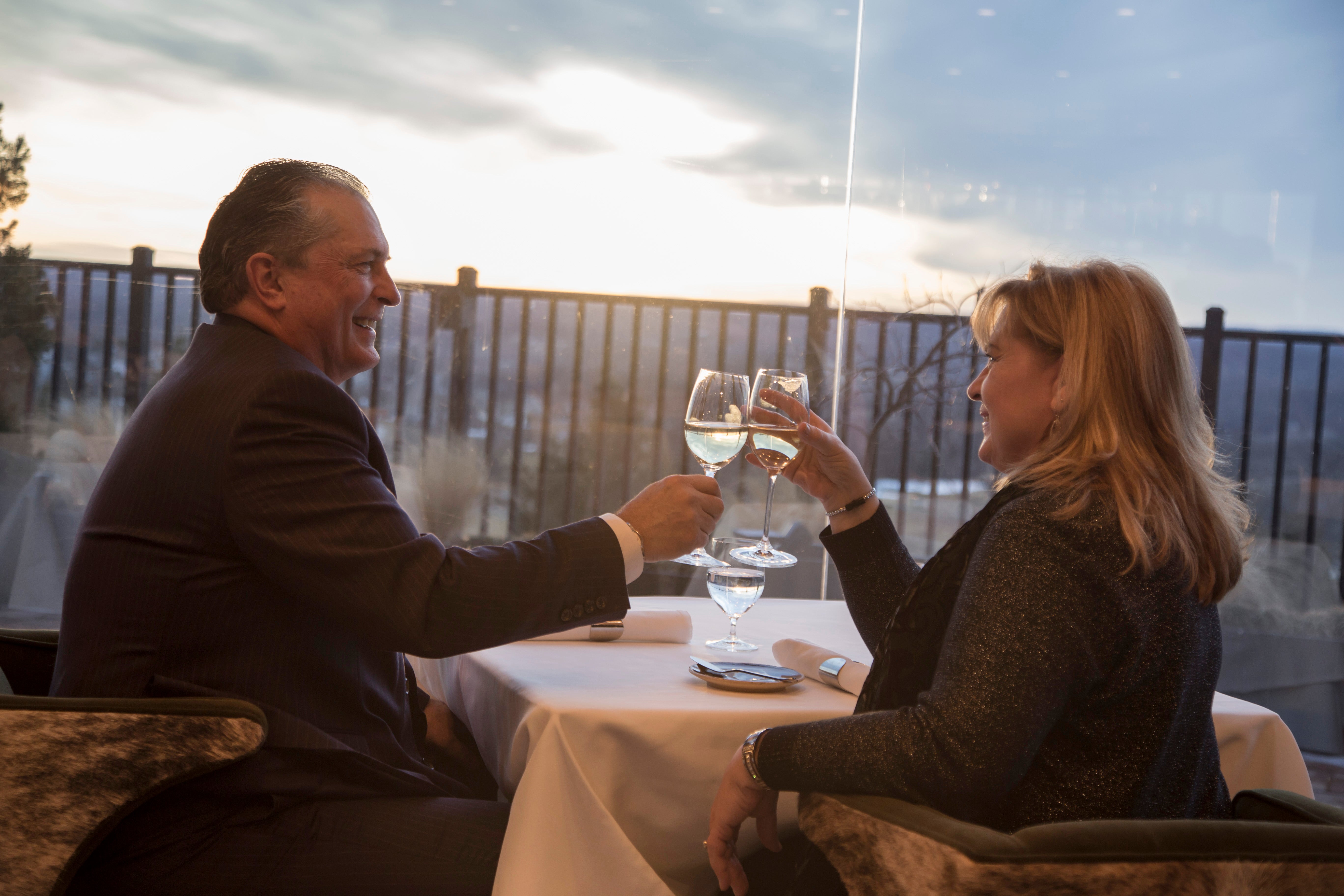 Couple dining in Latour