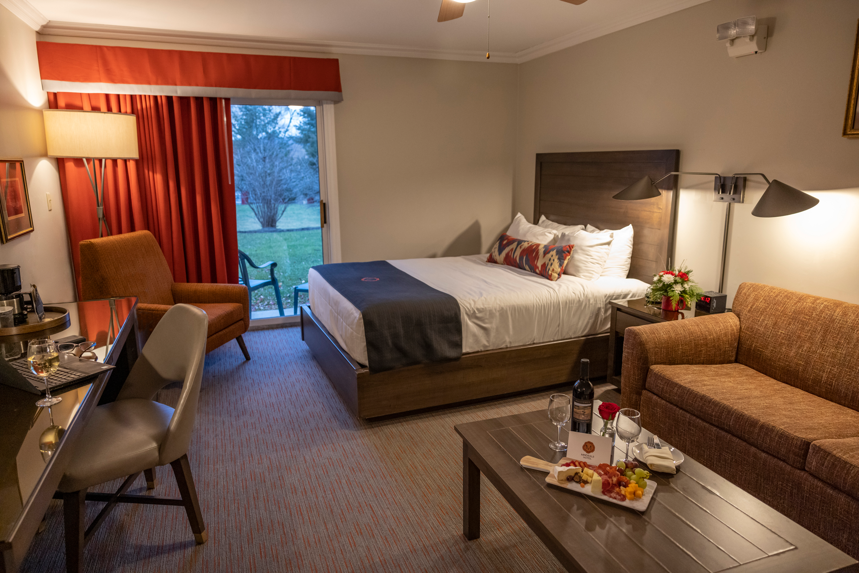 Deluxe Studio Guest Room at Minerals Hotel