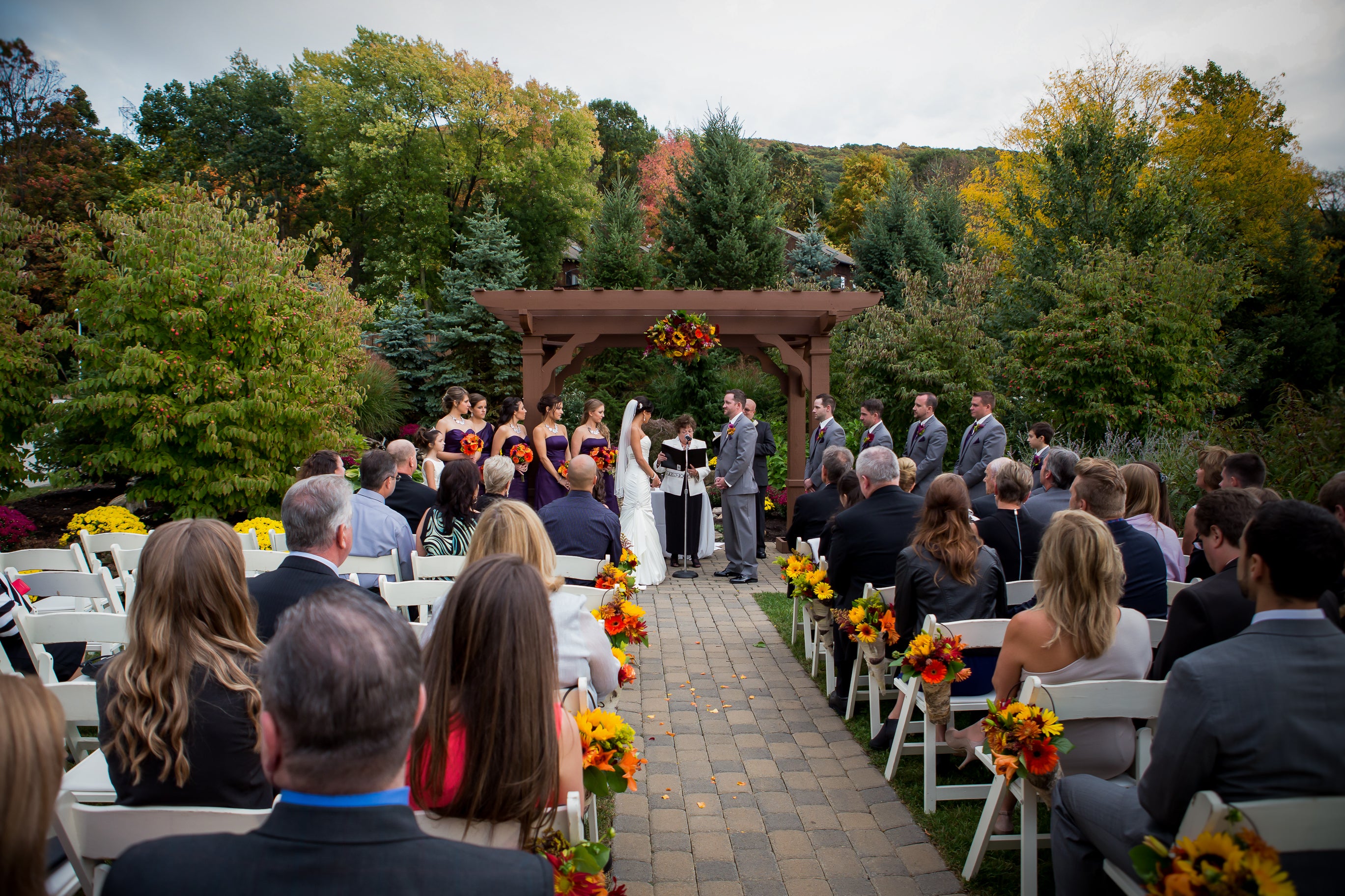 Wedding ceremony in the wedding garden at Minerals Hotel
