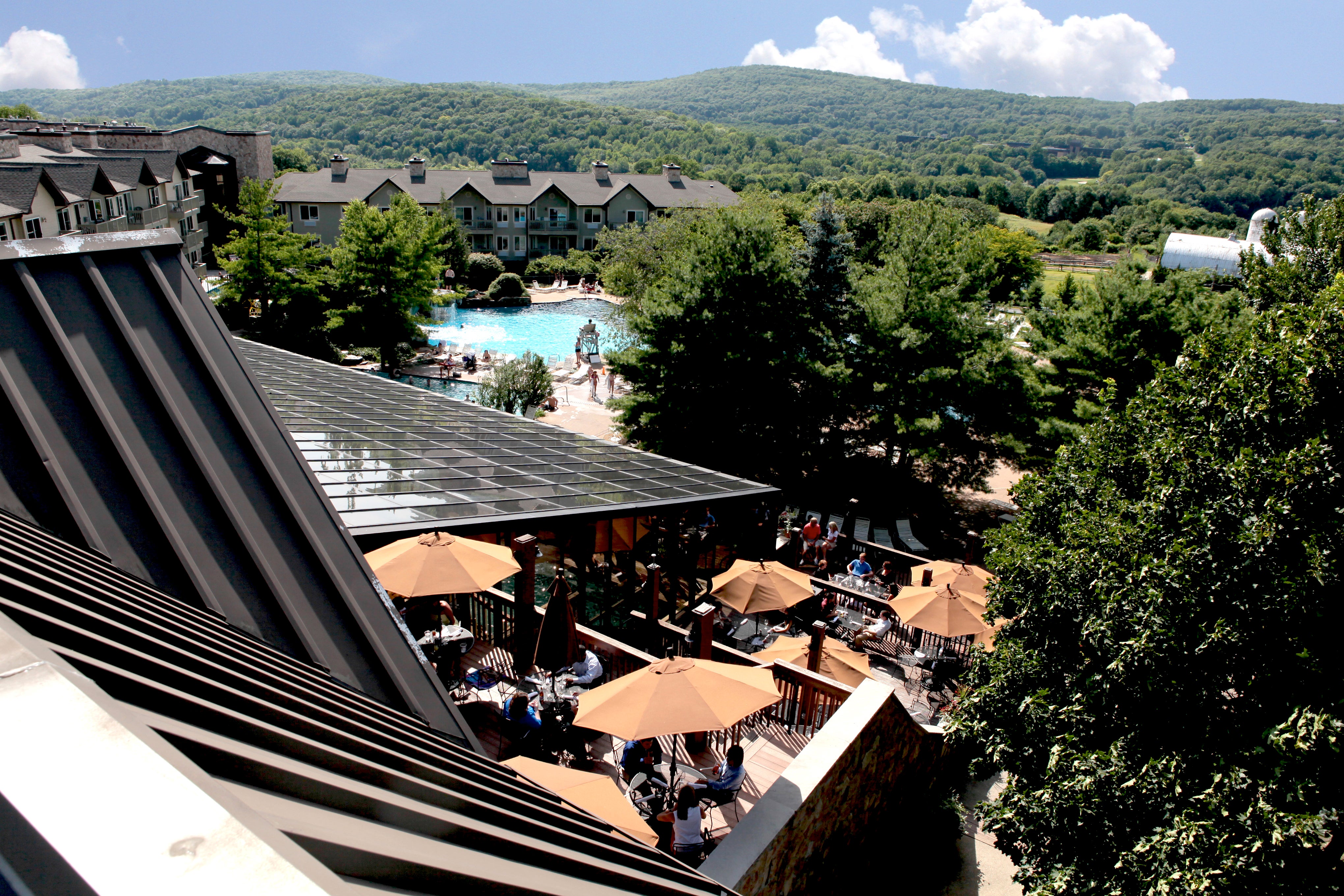 Overview of Minerals Hotel pool from Kites Restaurant