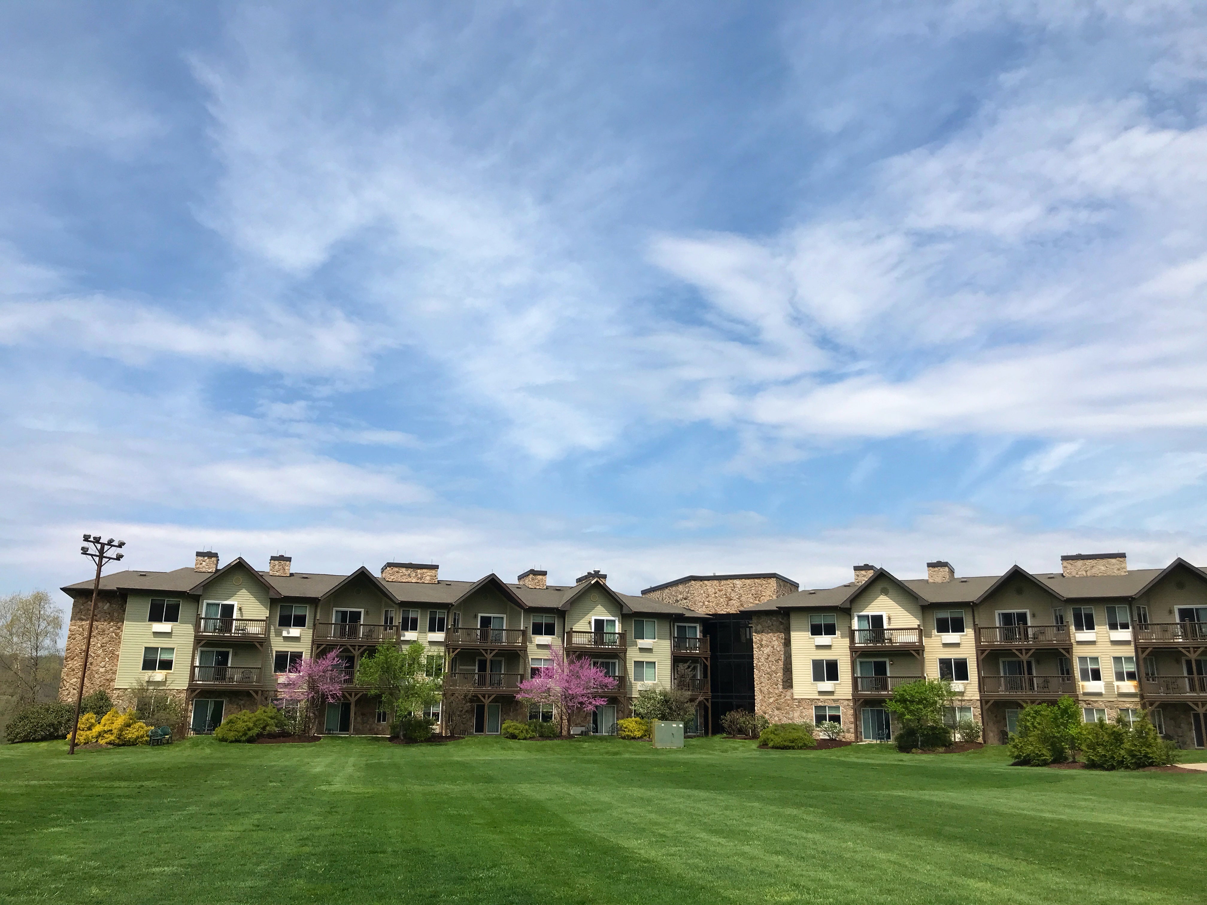 Exterior view of Minerals Hotel in NJ
