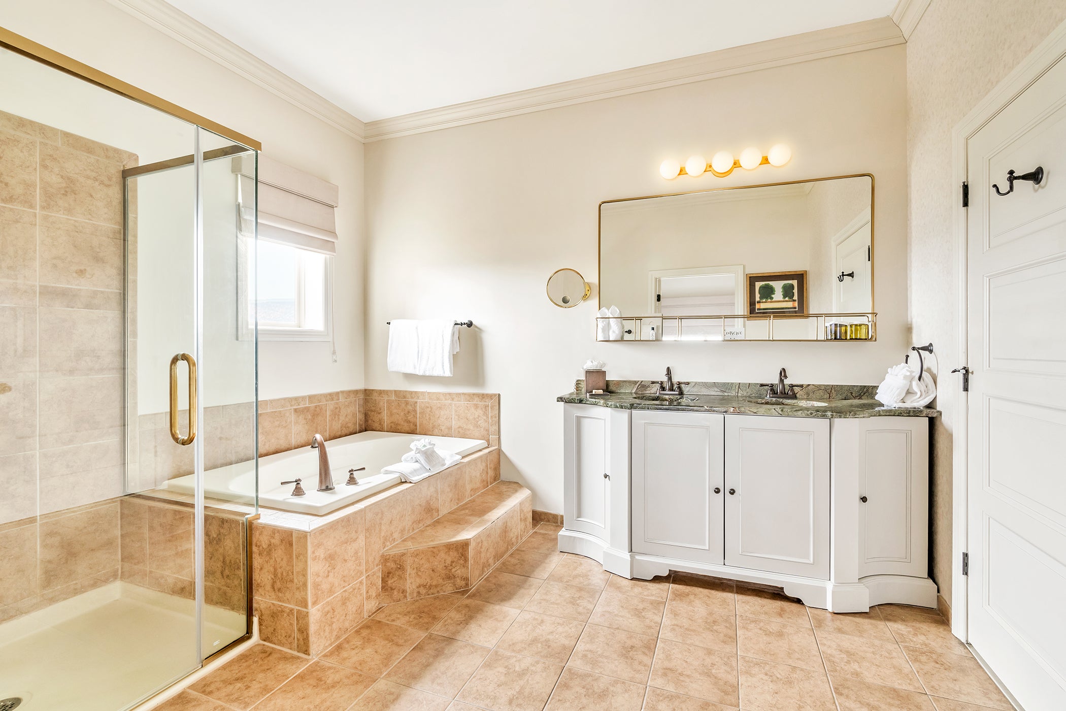 Full hotel suite bathroom