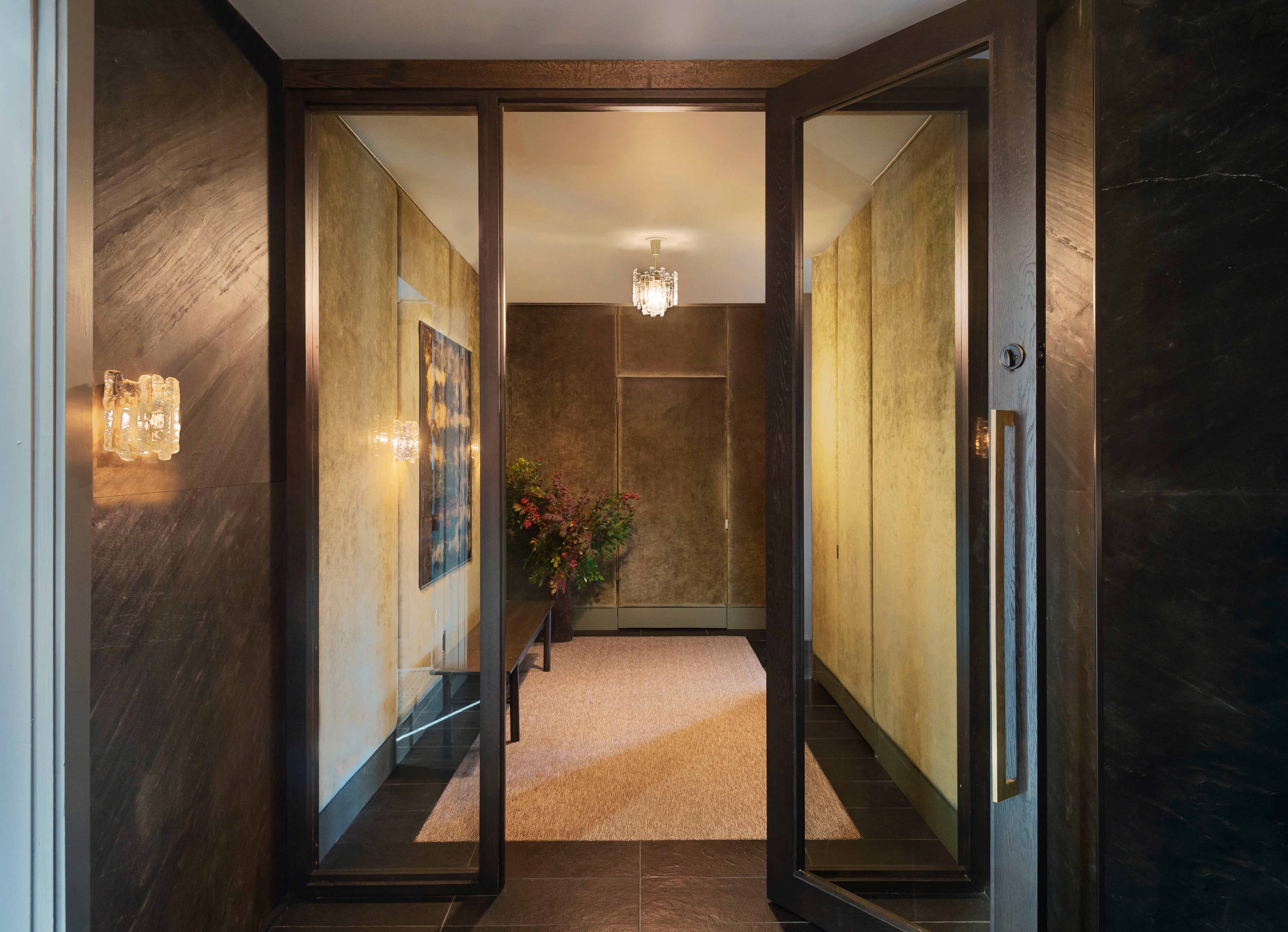 Restaurant Latour Entrance