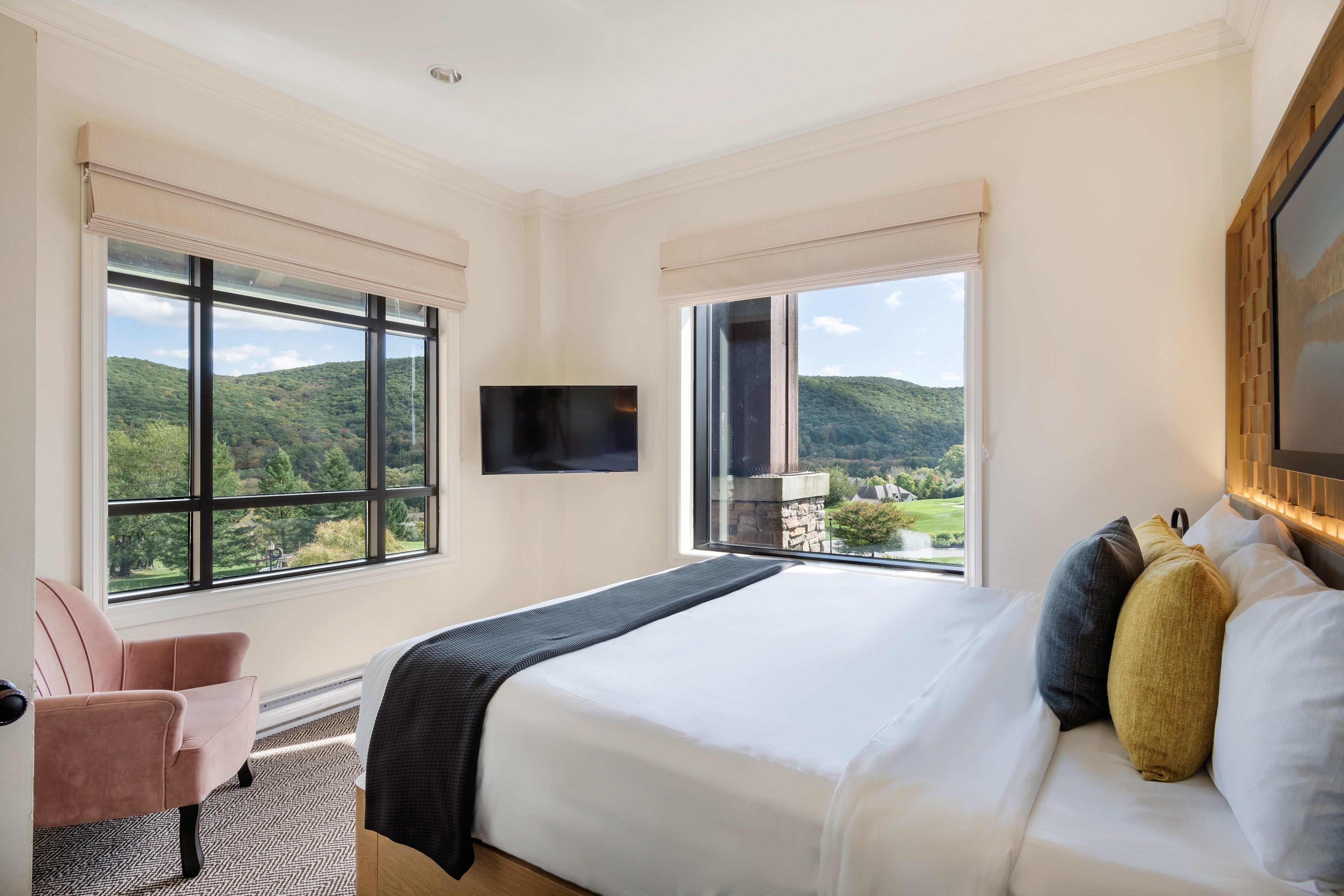 Bedroom with mountain views in the 2 bed 2 bath suite.