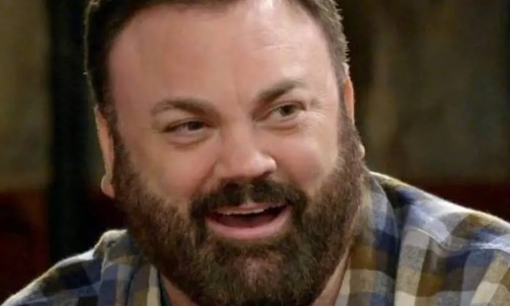 Headshot of Chris Roach.