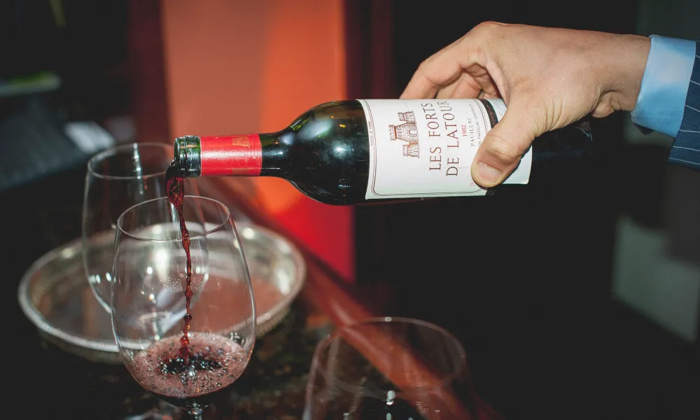 Pouring of Les Forts de Latour
