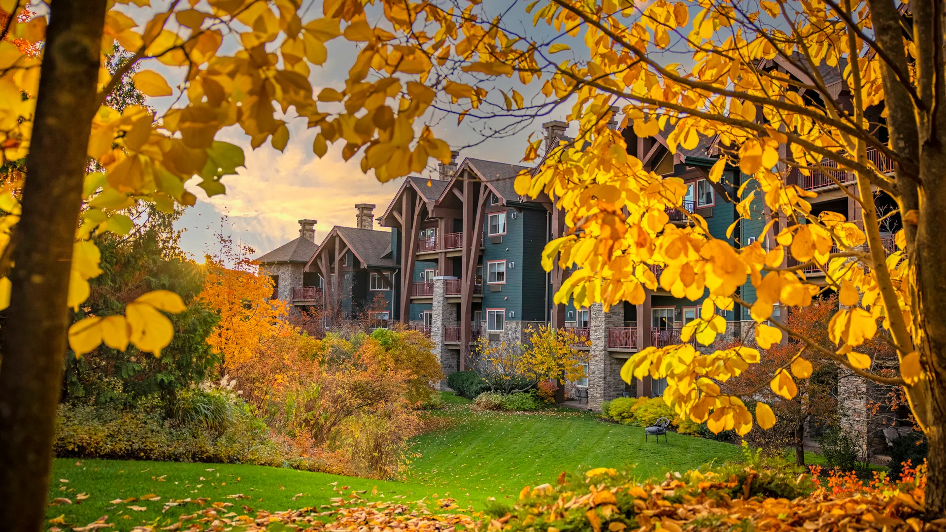 Grand Cascades Lodge in Autumn,Fall.
