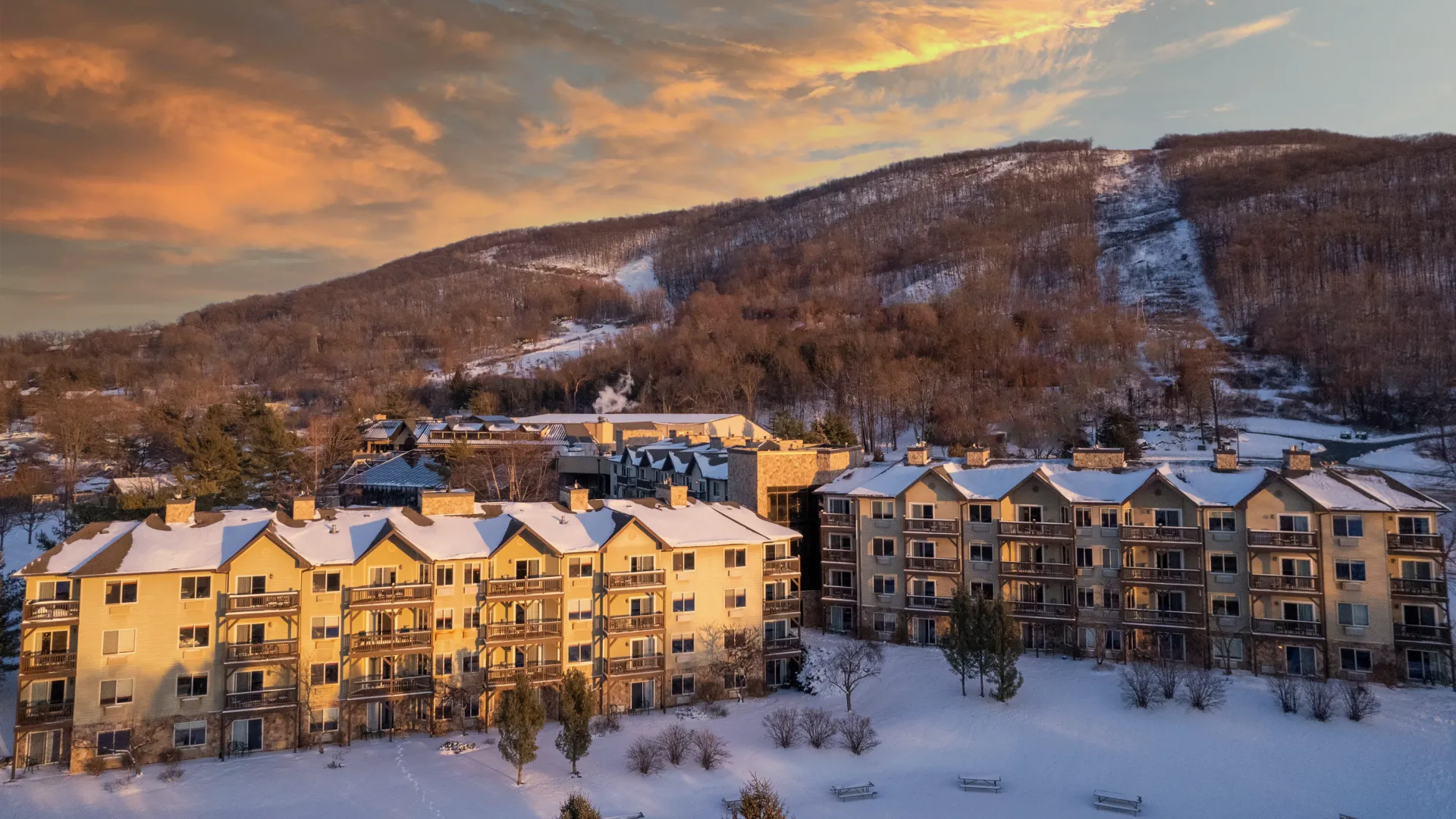 Winter exterior view of Minerals Hotel