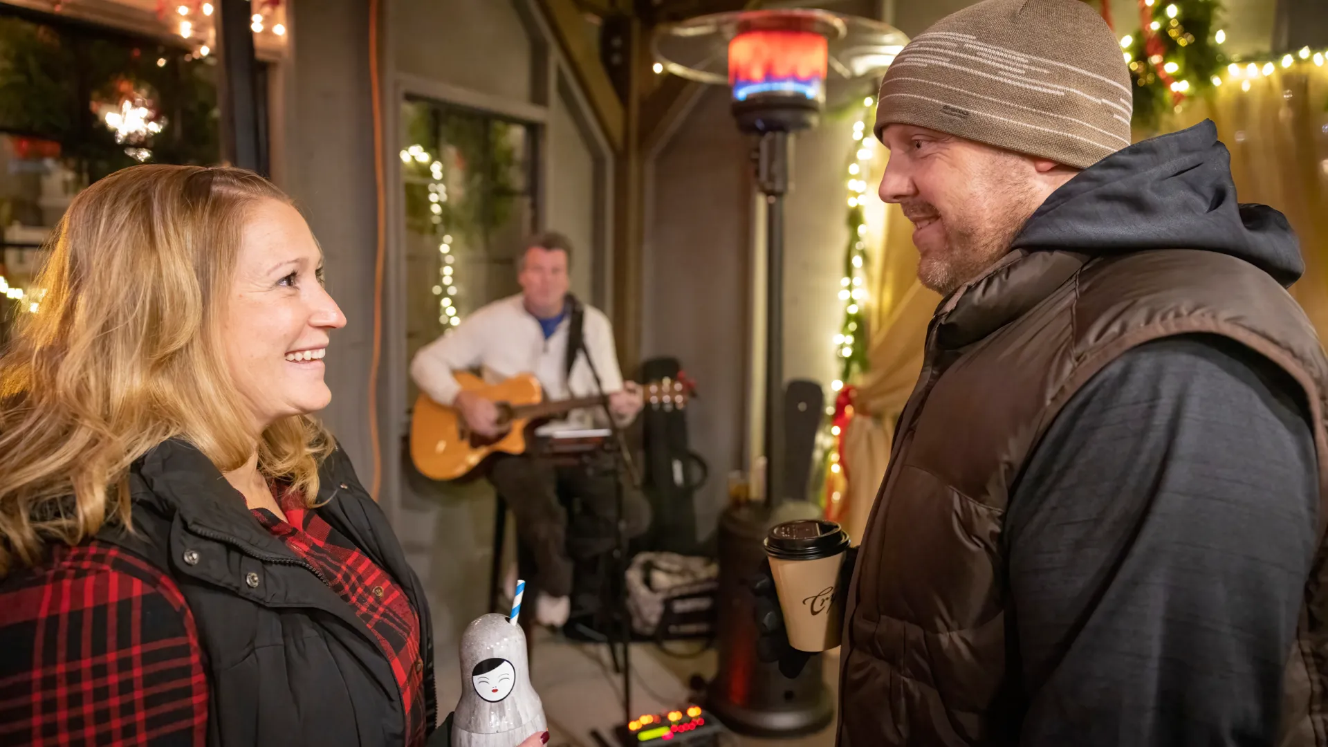 Couple enjoying live music at Frosty's Cantina at Crystal Springs Resort in NJ